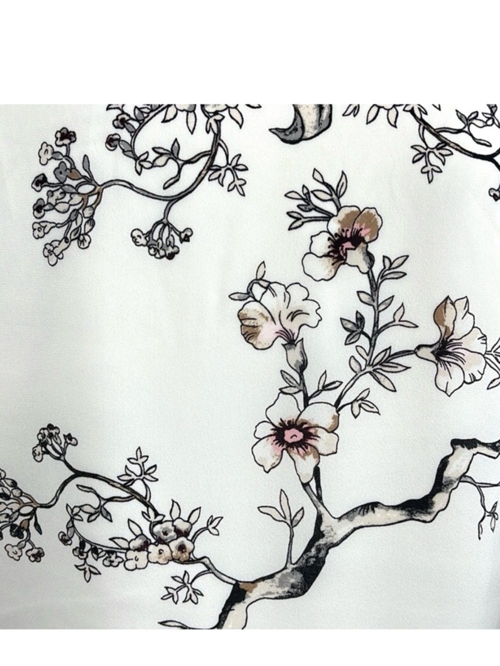WHBM FLORAL PRINT V-NECK BLOUSE - Picture 6 of 10